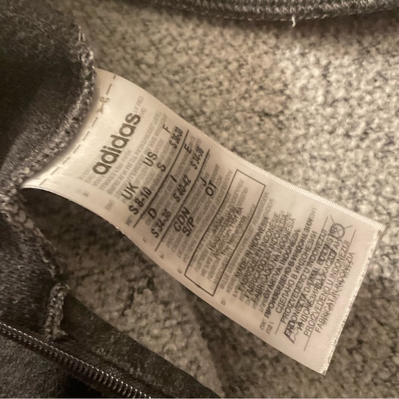 Sweater -Adidas Gray Cropped Long Sleeve Sweater (UC) - Picture 5 of 6